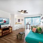 Kona Mansions#301
