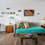 Kona Mansions#301