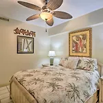 Centrally Located Kailua-Kona Condo With Lanai!