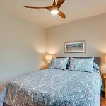 Kailua-Kona Coastal Condo With Lanai And Pool!