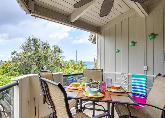 Downtown Kailua-Kona Condo With Pool And Views