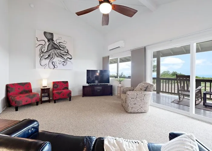 Central Oceanview Modern Cozy 3 Bed House