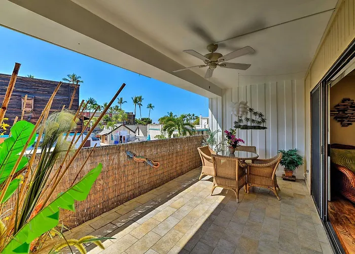 Downtown Air Conditioned Condo Walk To Beaches