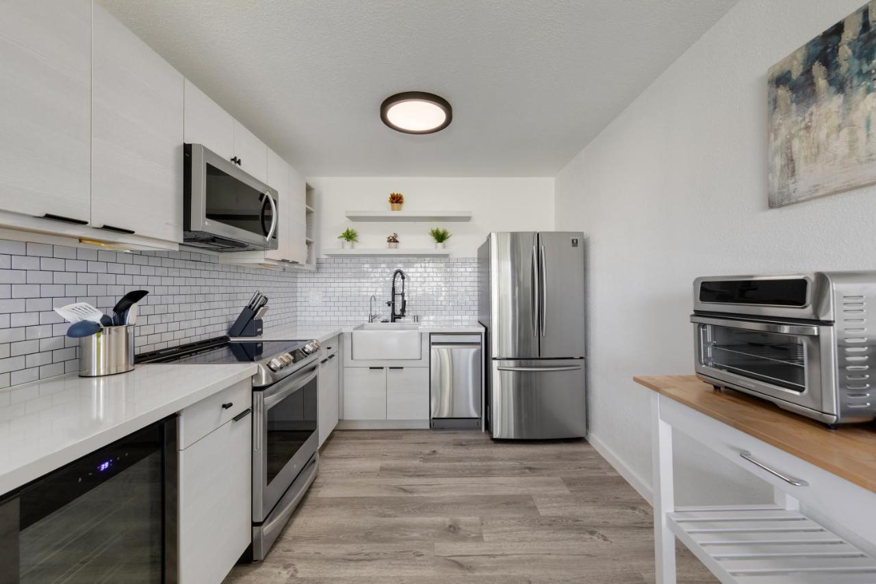 Apartment Newly Renovated With Sup Paddle Boards And Golf Clubs Included *