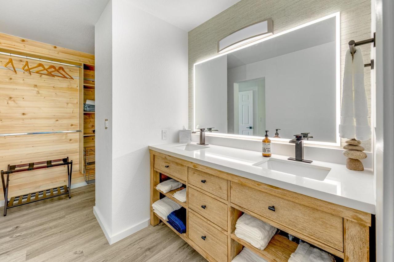 Newly Renovated With Sup Paddle Boards And Golf Clubs Included Apartment *
