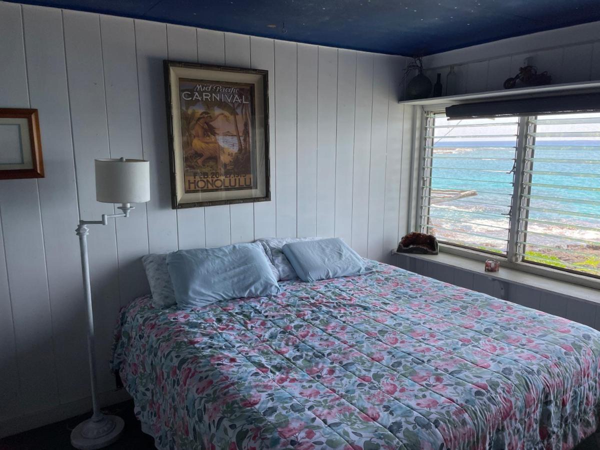 Homestay Moonlight Oceanfront Delight