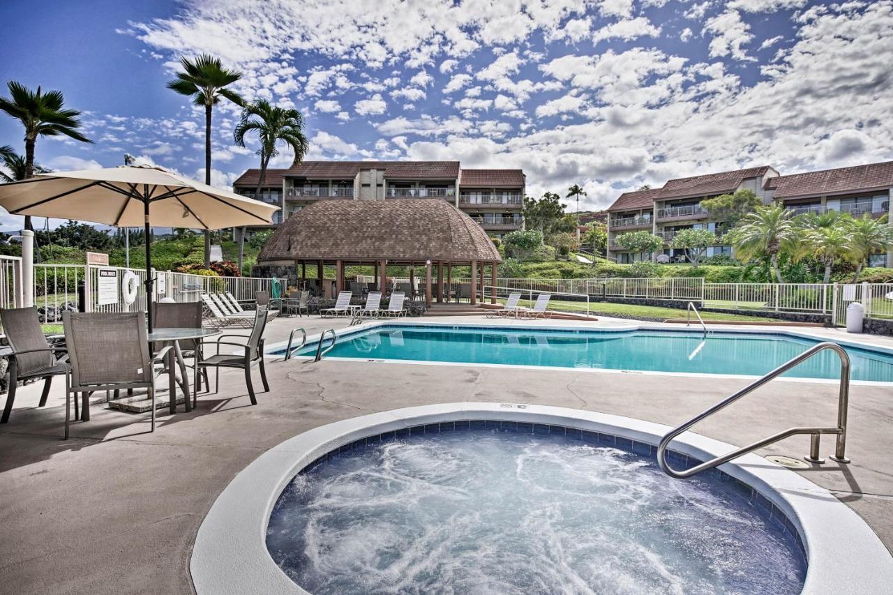 With Pool And Ocean Views Apartment