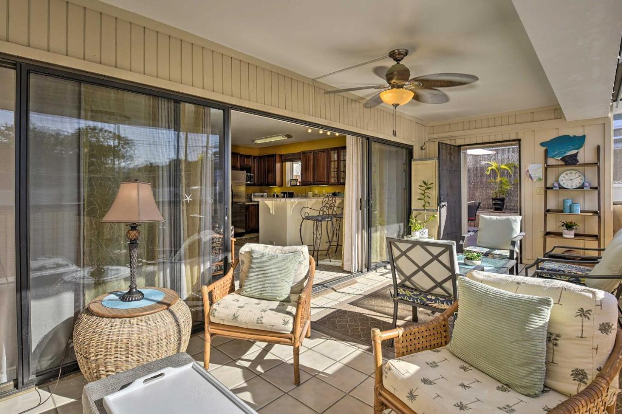 Centrally Located With Lanai! Apartment