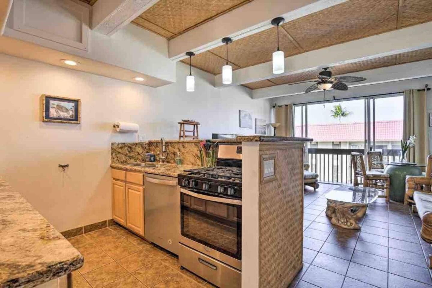 Family Friendly Bay View Ac Free Parking Walk To Village Kailua-Kona