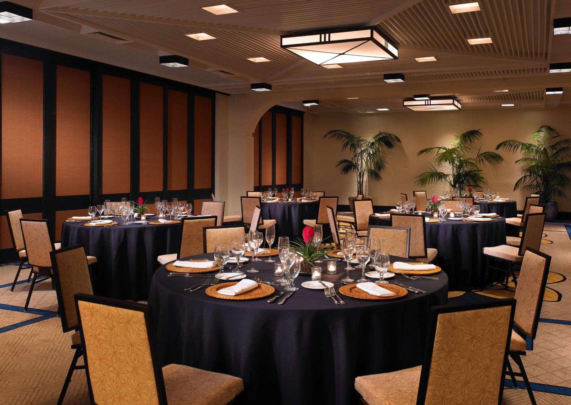 Outrigger Kona And