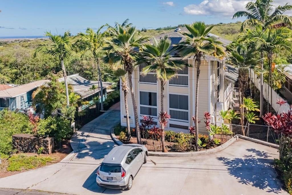 Kona Penthouse 2 Bedroom, Relax And Unwind Aloha Style * Kailua-Kona