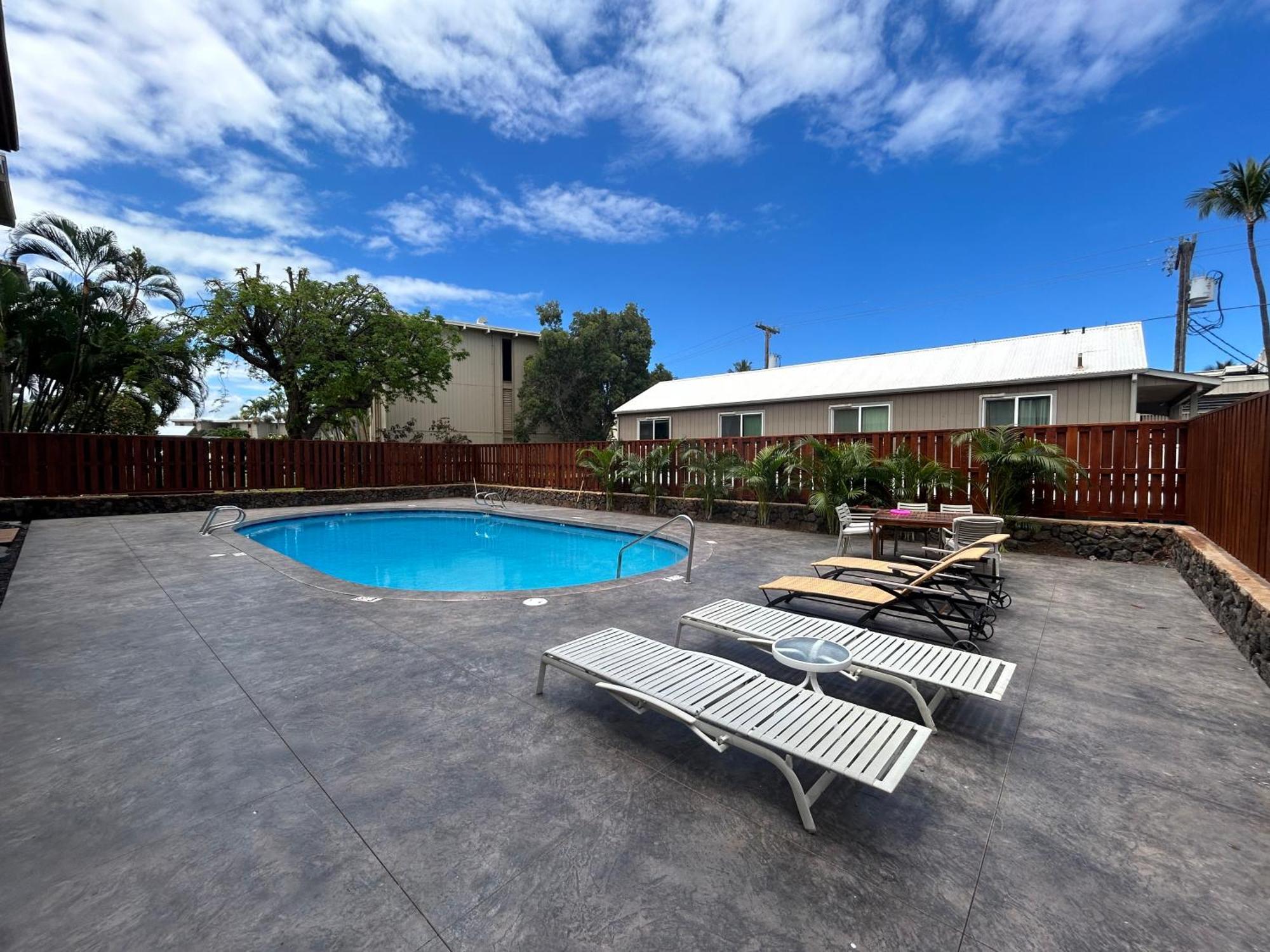 Kona 1br On Alii Dr Saltwater Pool Surf Sun Ac Close To Magic Sands Apartment *