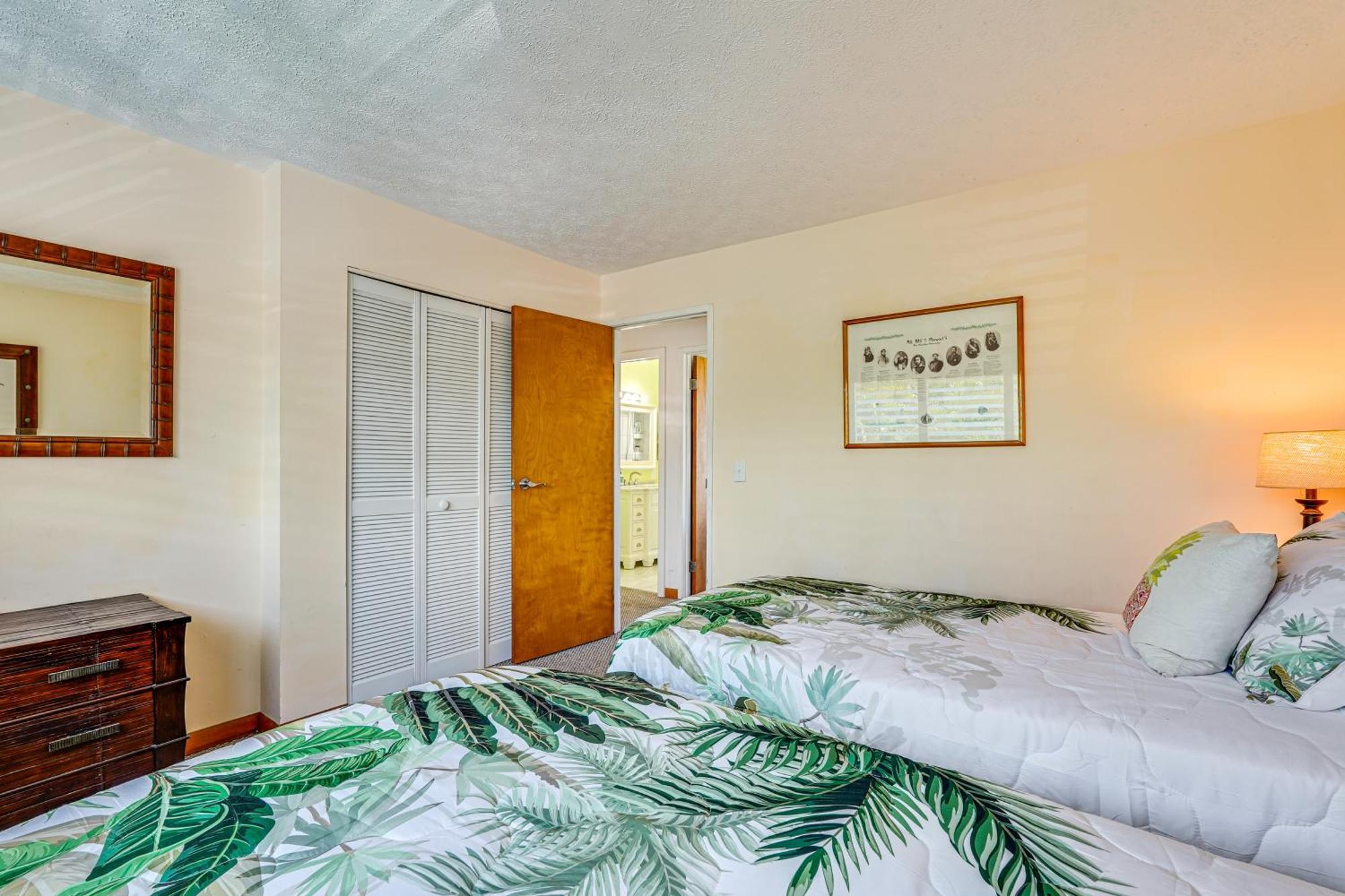 Ultimate Oceanfront Townhome Located On Kona Coast