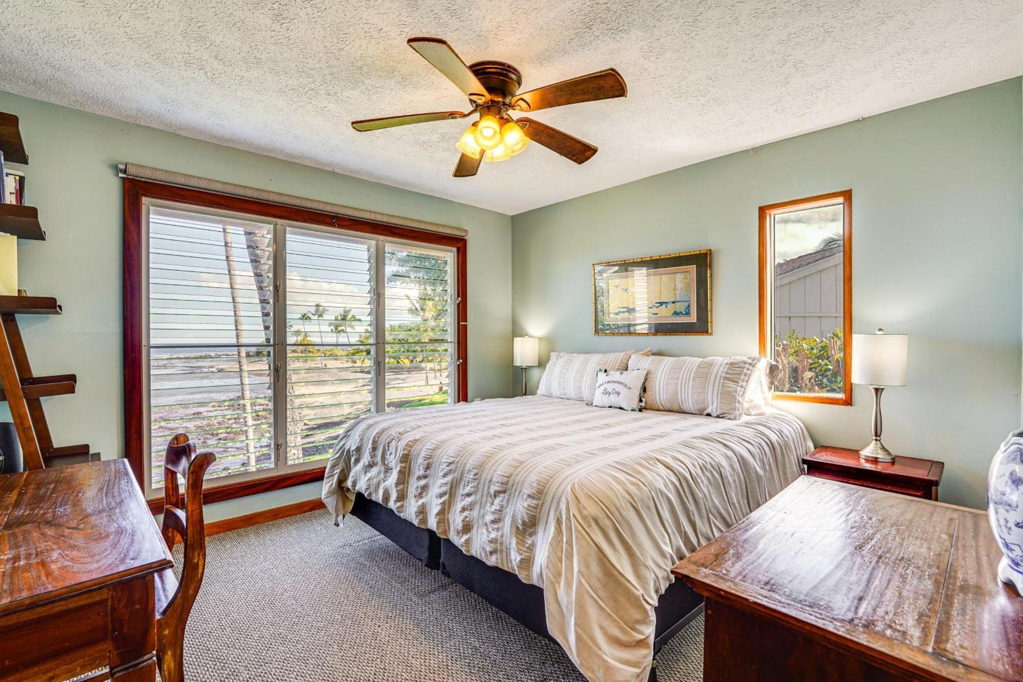 Ultimate Oceanfront Townhome Located On Kona Coast *