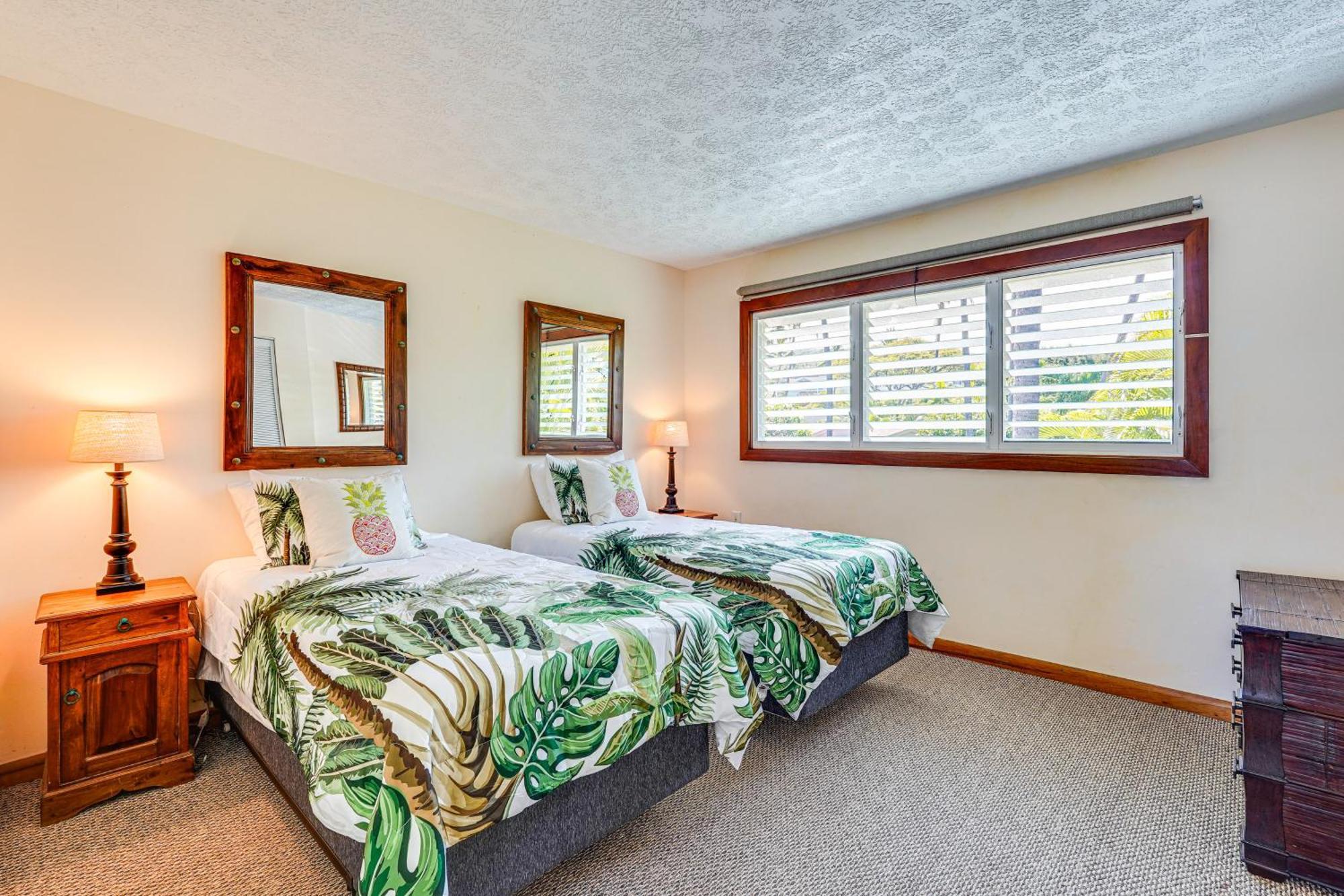 Ultimate Oceanfront Townhome Located On Kona Coast