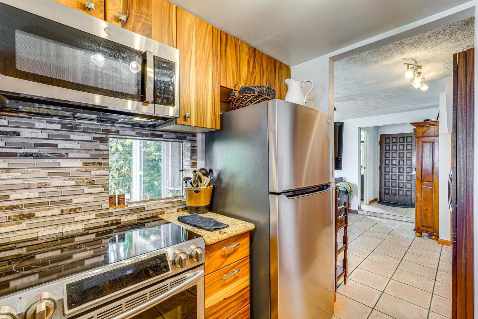 Ultimate Oceanfront Townhome Located On Kona Coast Kailua-Kona