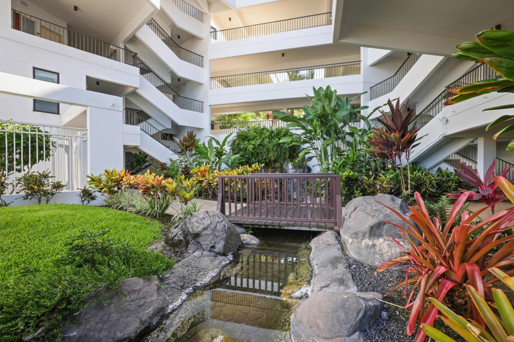 Royal Sea Cliff Kona By Outrigger