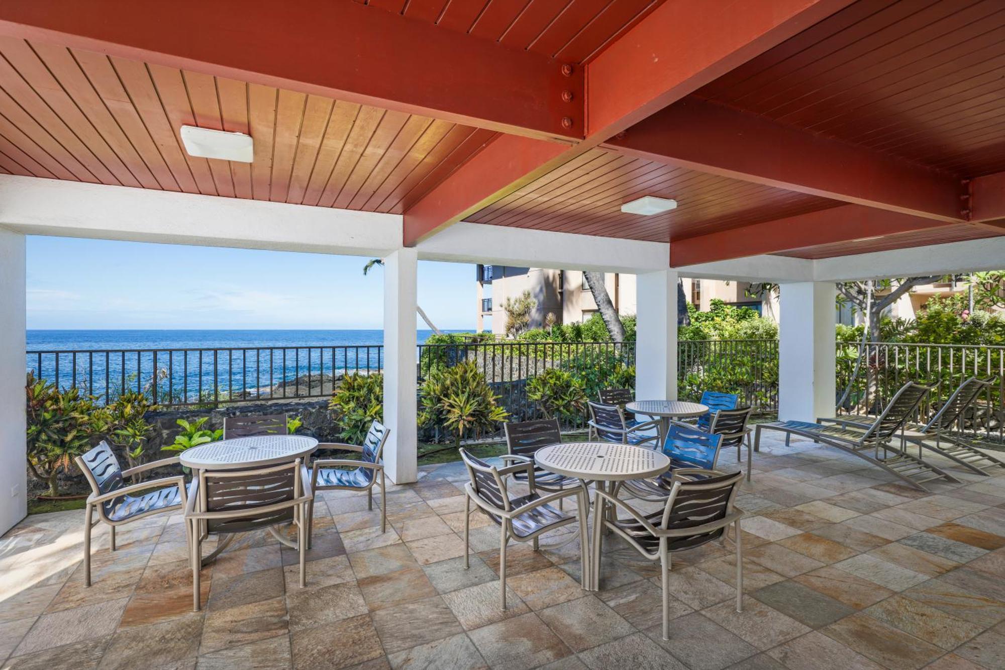 Royal Sea Cliff Kona By Outrigger *