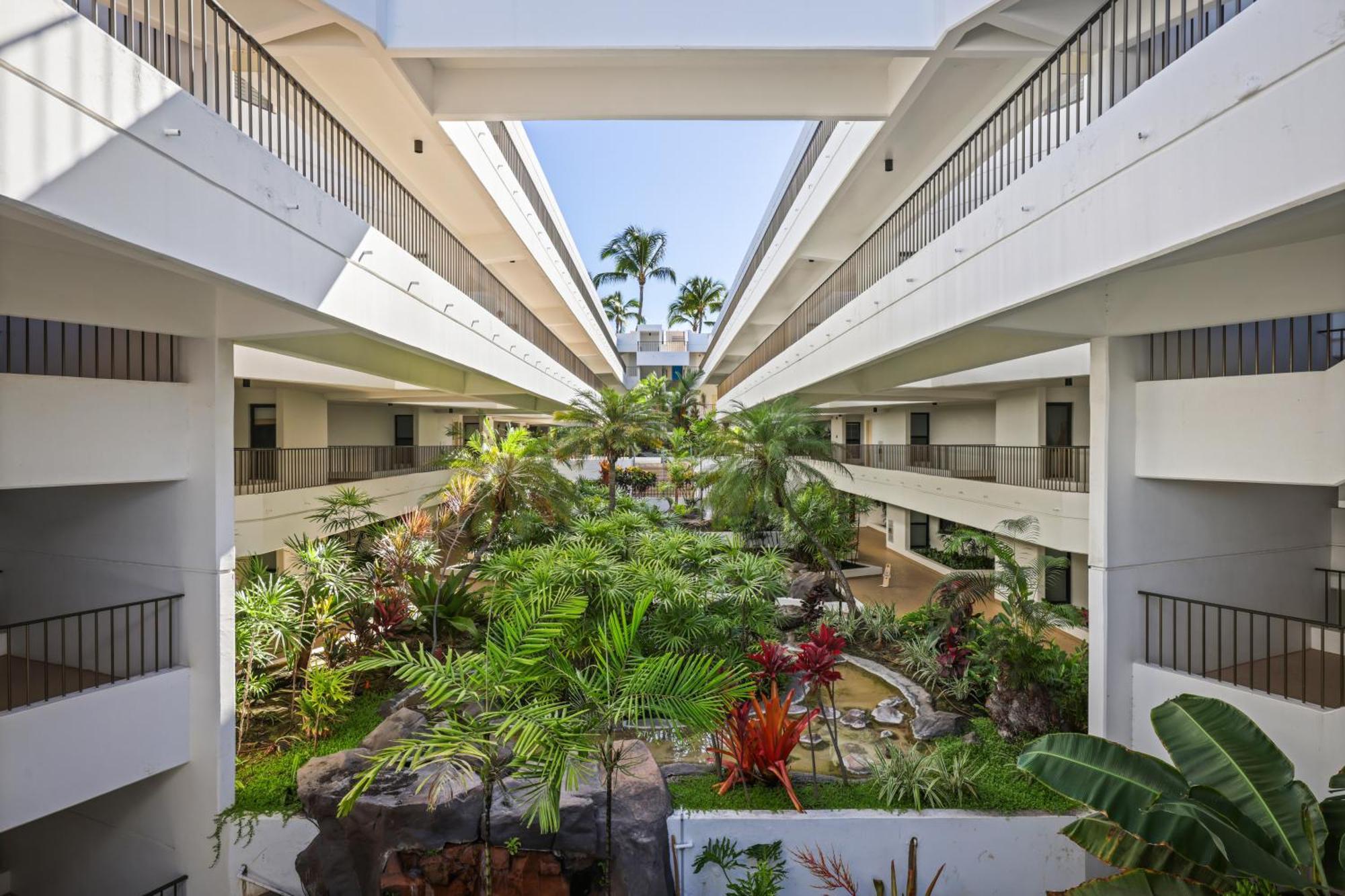 Royal Sea Cliff Kona By Outrigger *