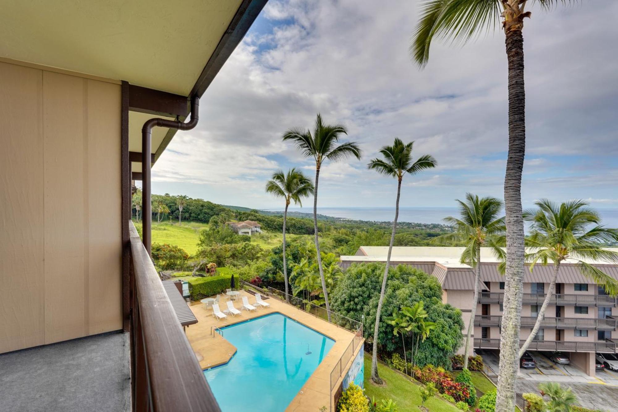 Apartment Coastal With Lanai And Pool!