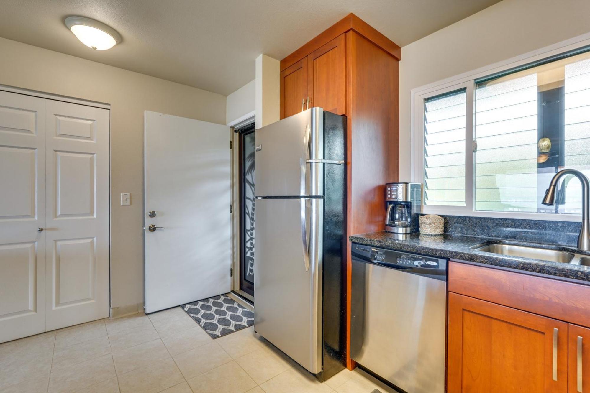 Coastal With Lanai And Pool! Apartment Kailua-Kona