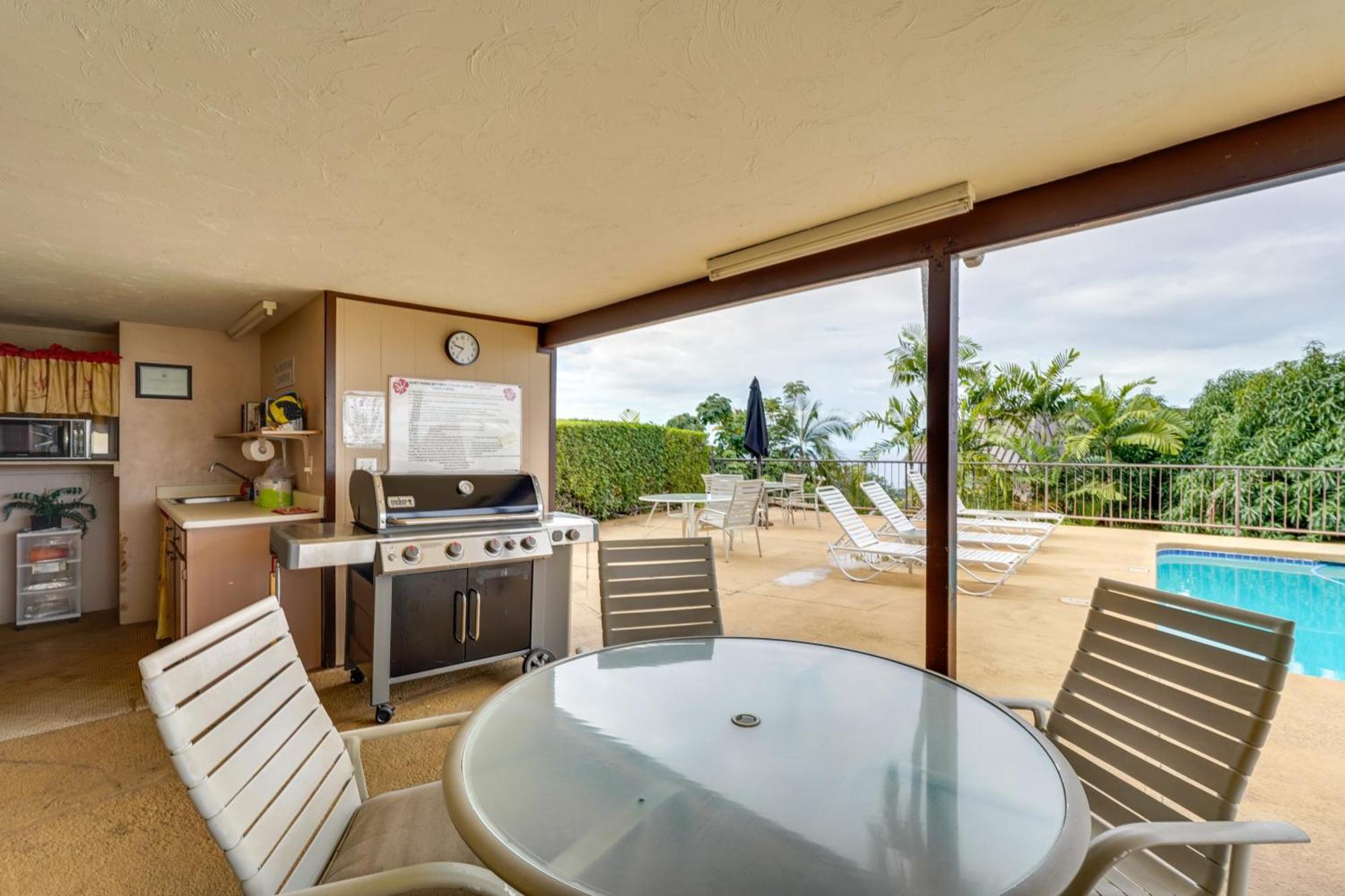 Apartment Coastal With Lanai And Pool! Kailua-Kona