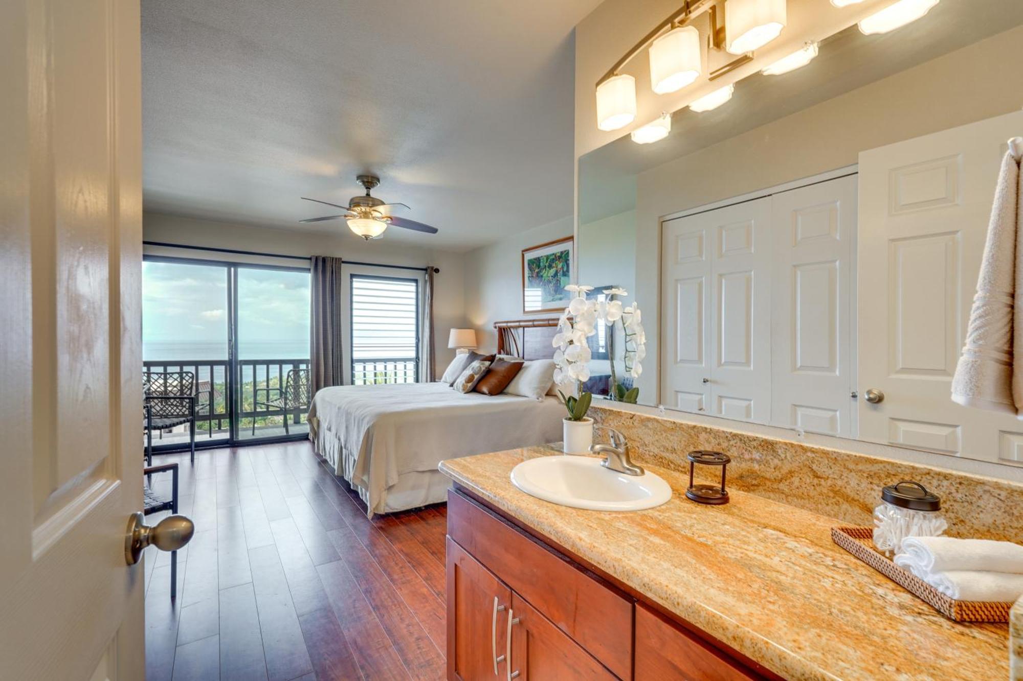 Apartment Coastal With Lanai And Pool! Kailua-Kona