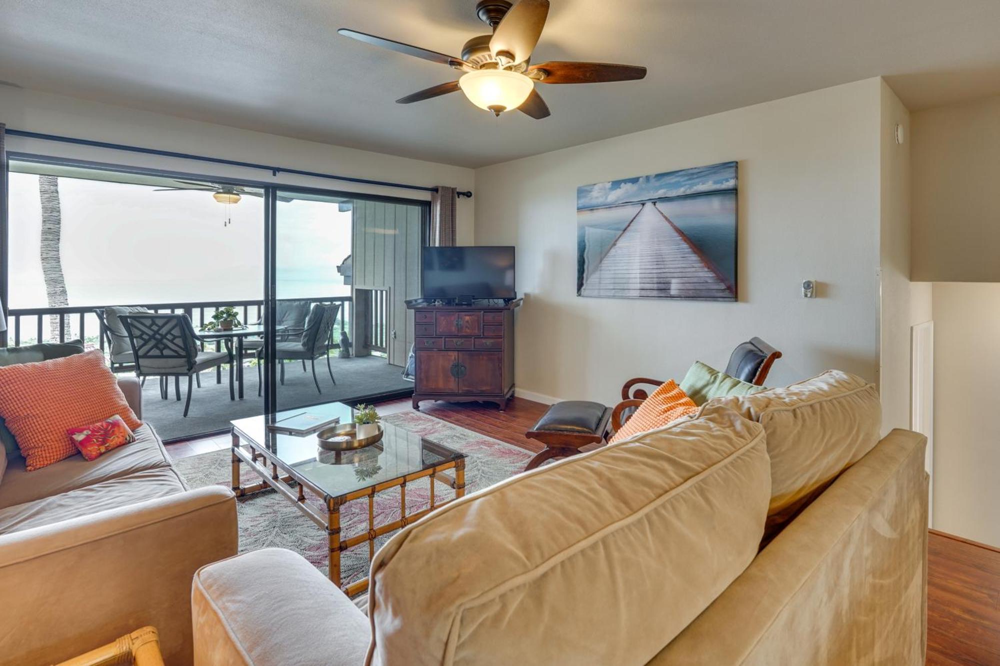 Coastal With Lanai And Pool!