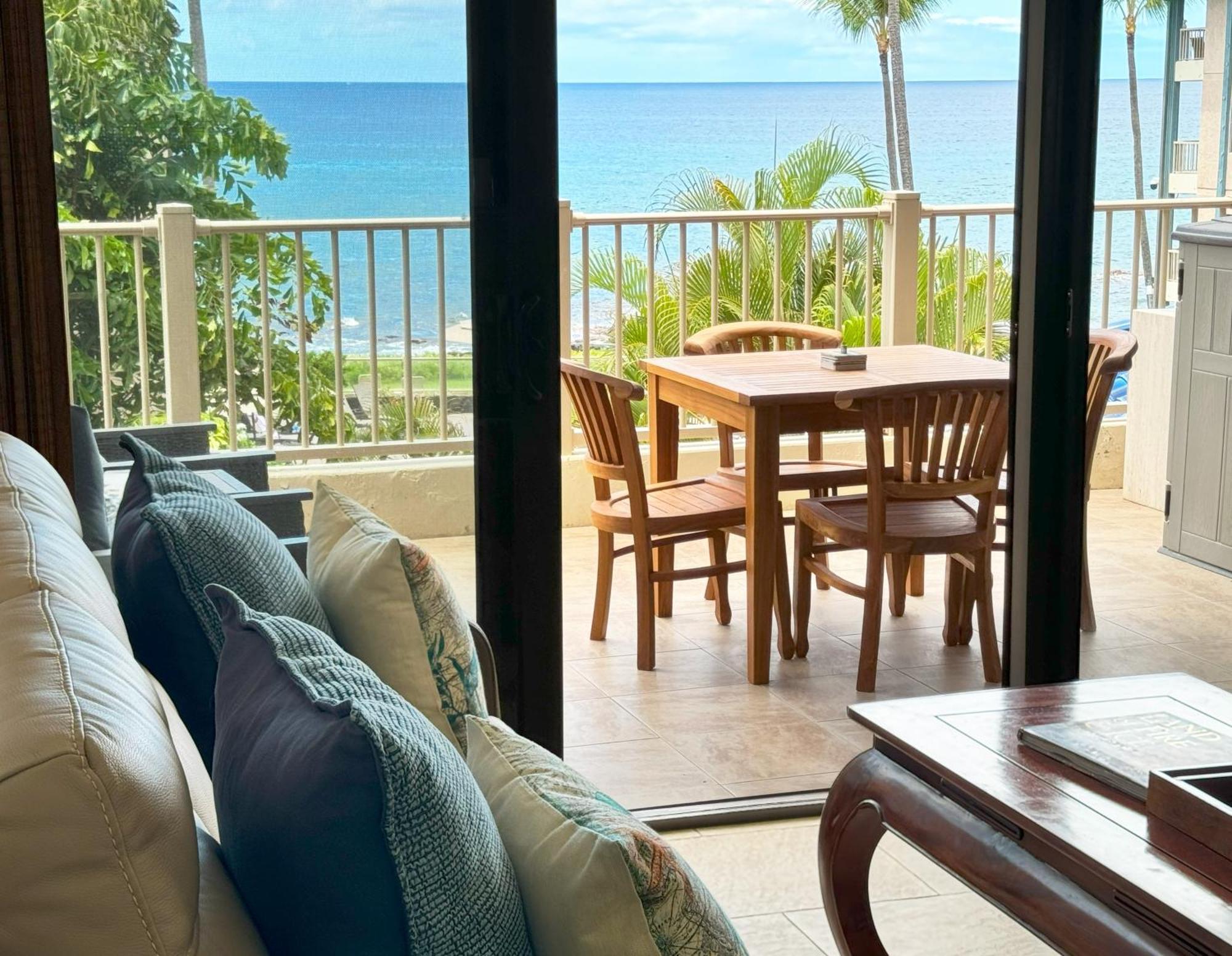 Exceptional Kona Reef - Full Ac - Oceanfront - Walking Distance To Restaurants & Shops Apartment *