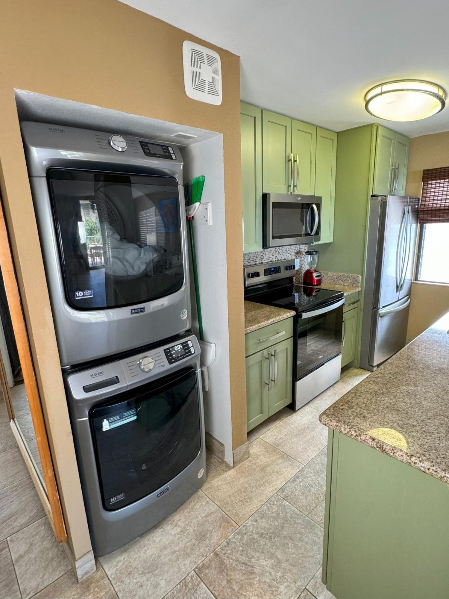 Exceptional Kona Reef - Full Ac - Oceanfront - Walking Distance To Restaurants & Shops Kailua-Kona