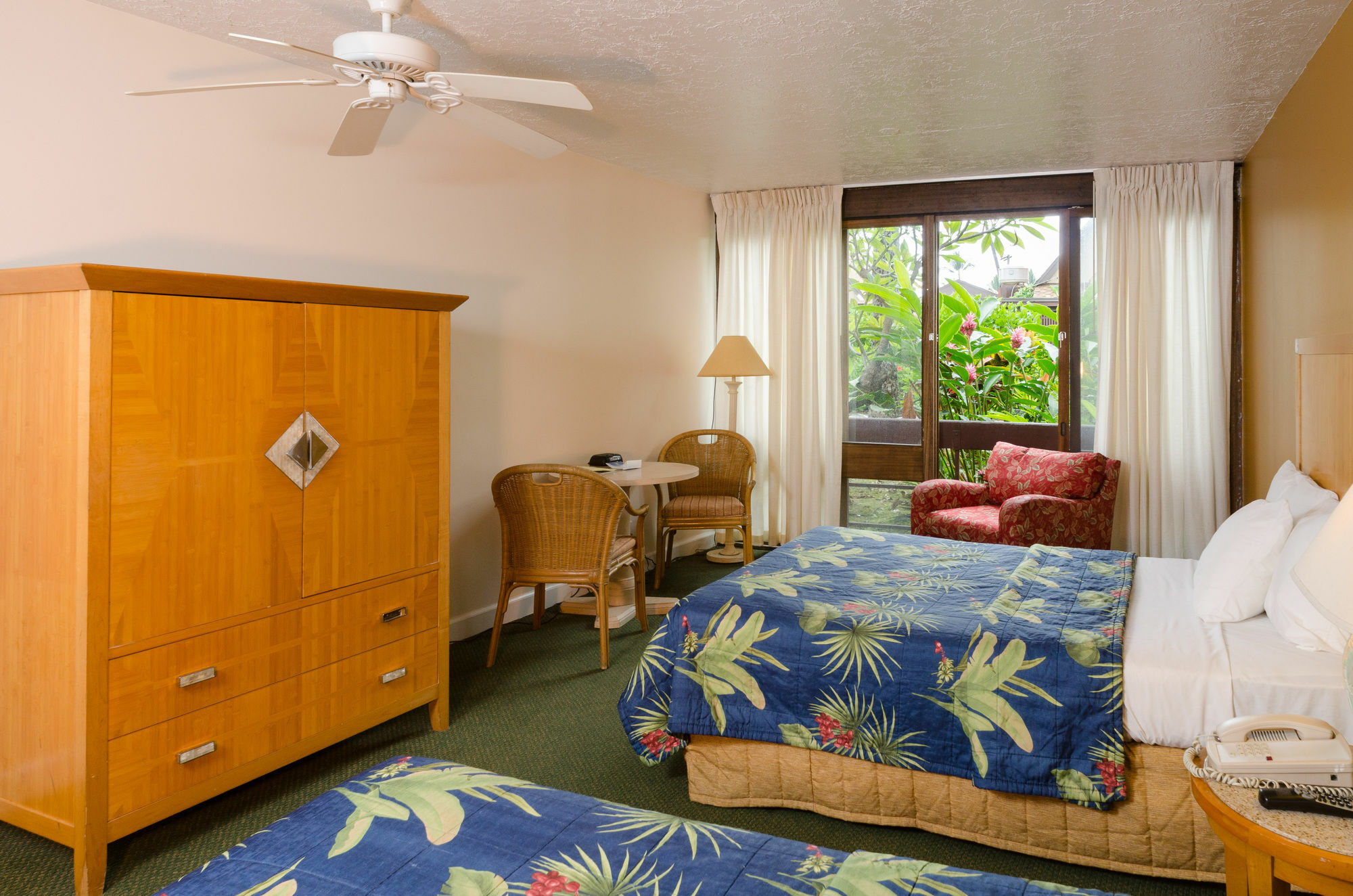 Uncle Billy's Kona Bay Hotel