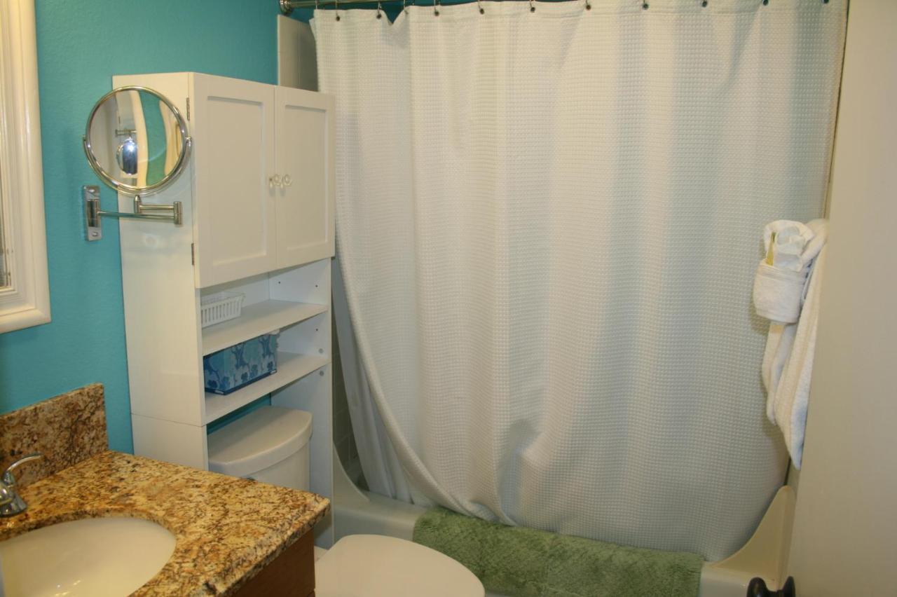 Sea Village 2nd Floor Direct Oceanfront Unit With Extensive Upgrades Holiday home Kailua-Kona