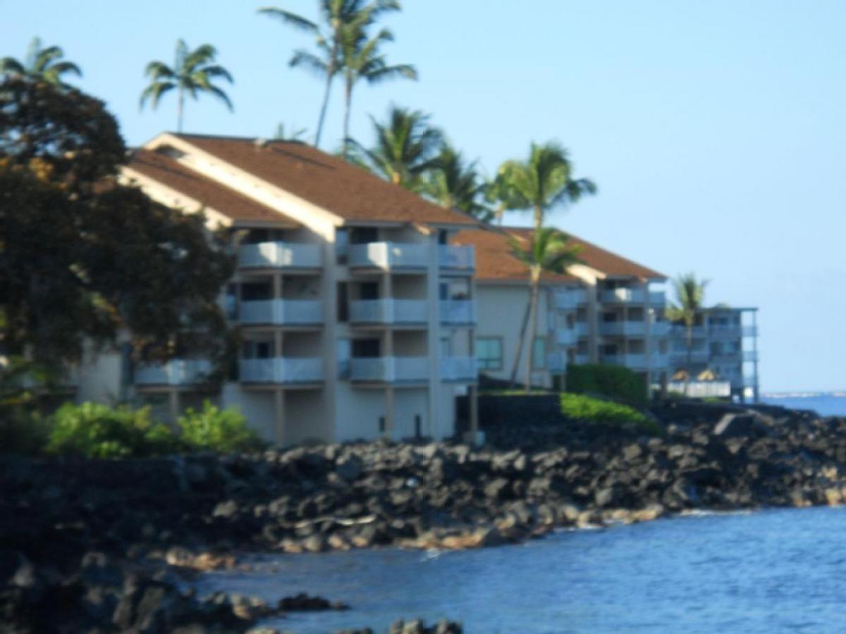 Sea Village 2nd Floor Direct Oceanfront Unit With Extensive Upgrades Kailua-Kona