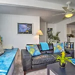 Tropical Kailua-Kona Retreat With Saltwater Pool!