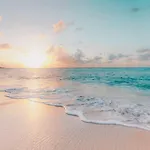 Enjoy The Sunset At Ocean Front 1Br Apartment - Pool On Site!