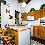 Kona Makai 3-302
