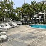 Kailua-Kona Condo With Lanai, Walk To Beach And Pier!