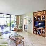 Kona Golf Condo On Eighteenth Tee With Pool Access
