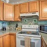 Cozy Kailua-Kona Condo With Lanai And Ocean View!