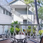 Kona Islander Inn 112
