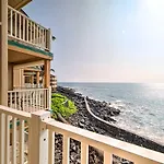 Oceanfront Kailua-Kona Townhome With Pool And Views!