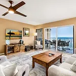 Sea Village 1105