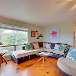 Breezy Kailua-Kona Bungalow With Lanai And Ocean View!
