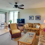 Kailua-Kona Condo With Ocean Views Walk To Beach!