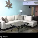 Komohana Hale Llc