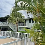 Ocean Breeze Kona Home