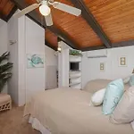 Hale Kania Kai - Surf & Racquet 3302 Top Floor 3Bd/2Bth
