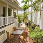 Kona Trio, Rent 3 Private Units Together