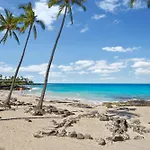 Beachfront 2-Bedroom Condo In Kailua-Kona