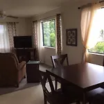 Ahi Hale